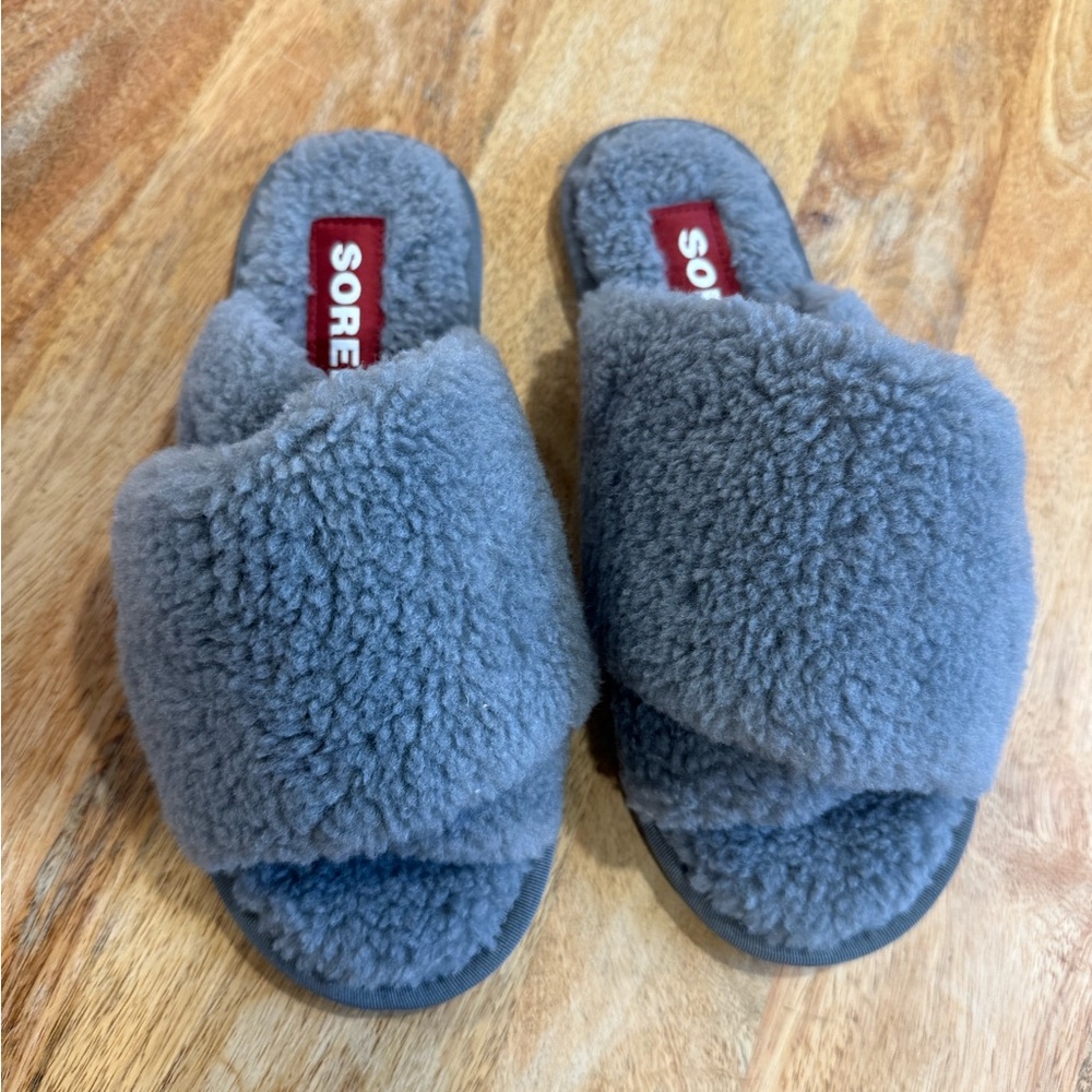 Sorel Soft Gray Fleece Slippers